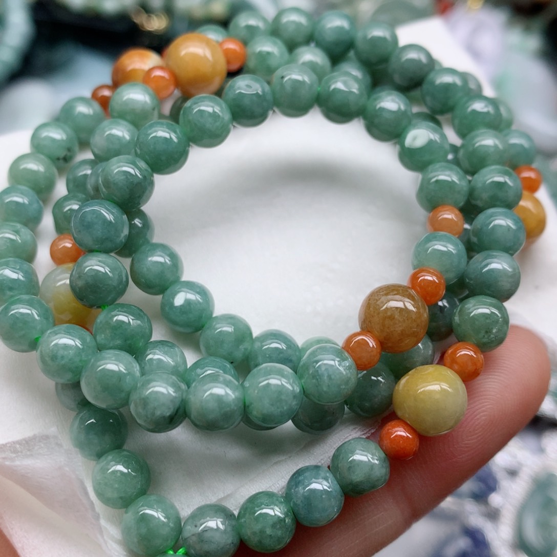 翡翠颈饰未镶嵌手串