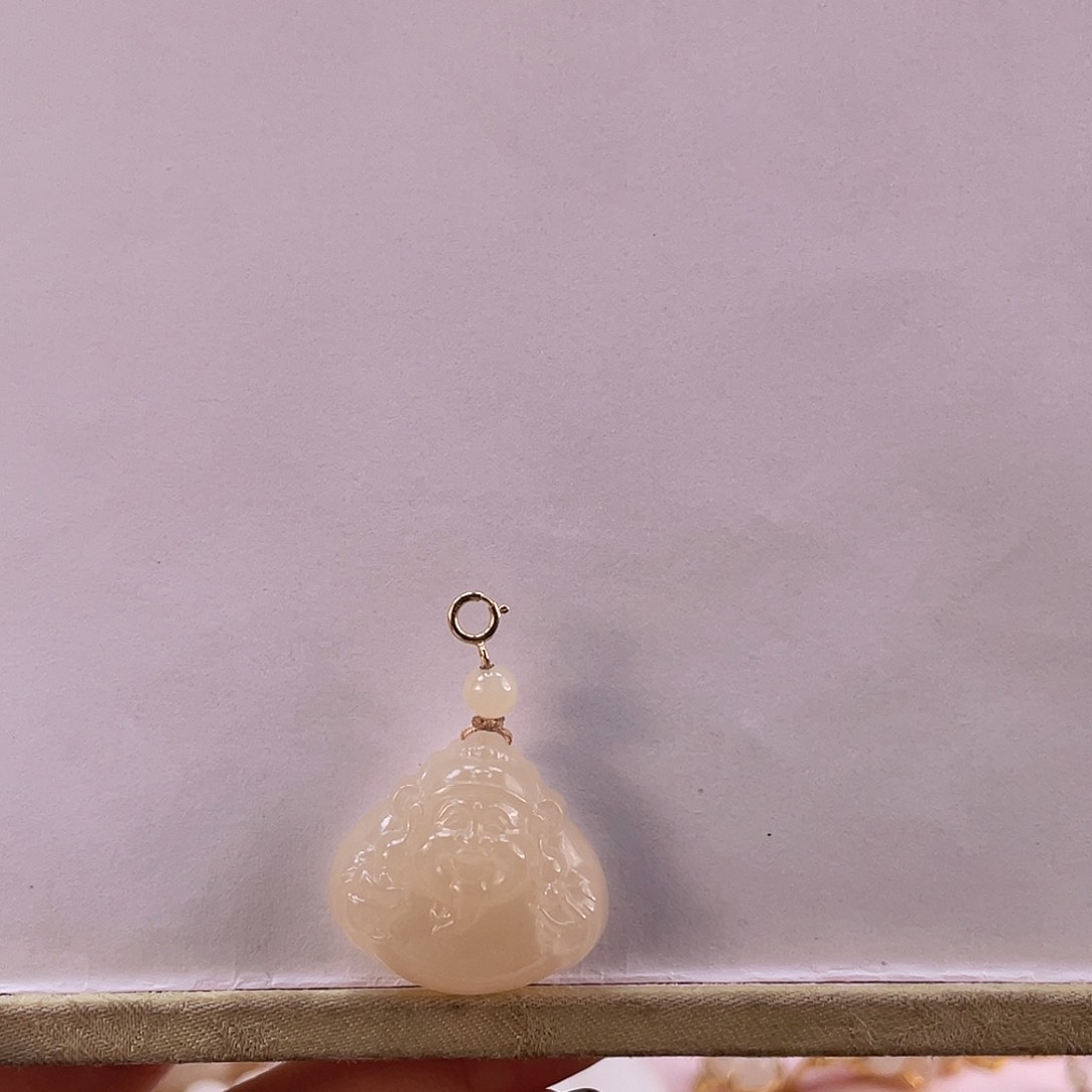 和田玉吊坠(不含链)18K金镶嵌
