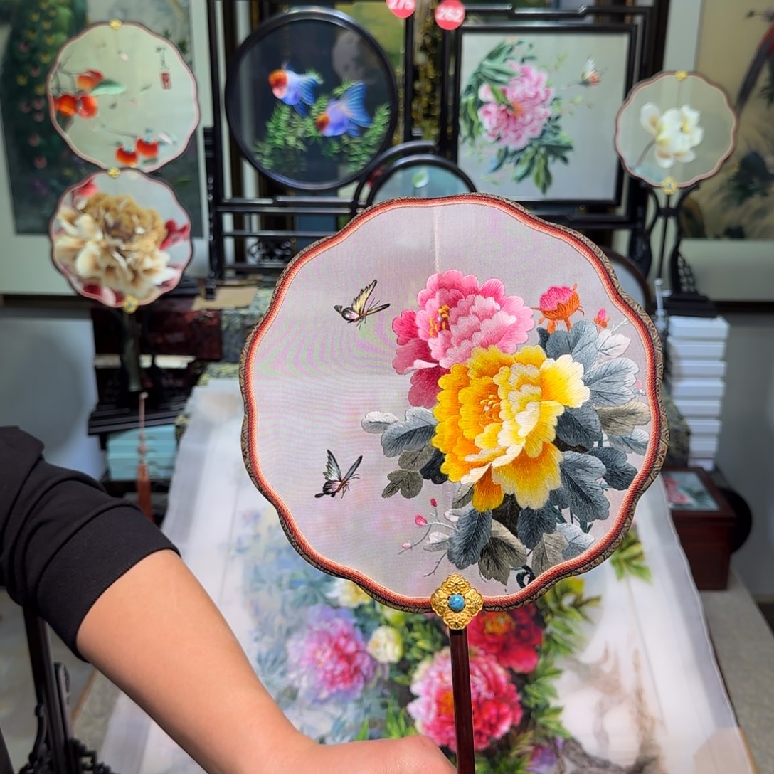 刺绣刺绣工艺精湛