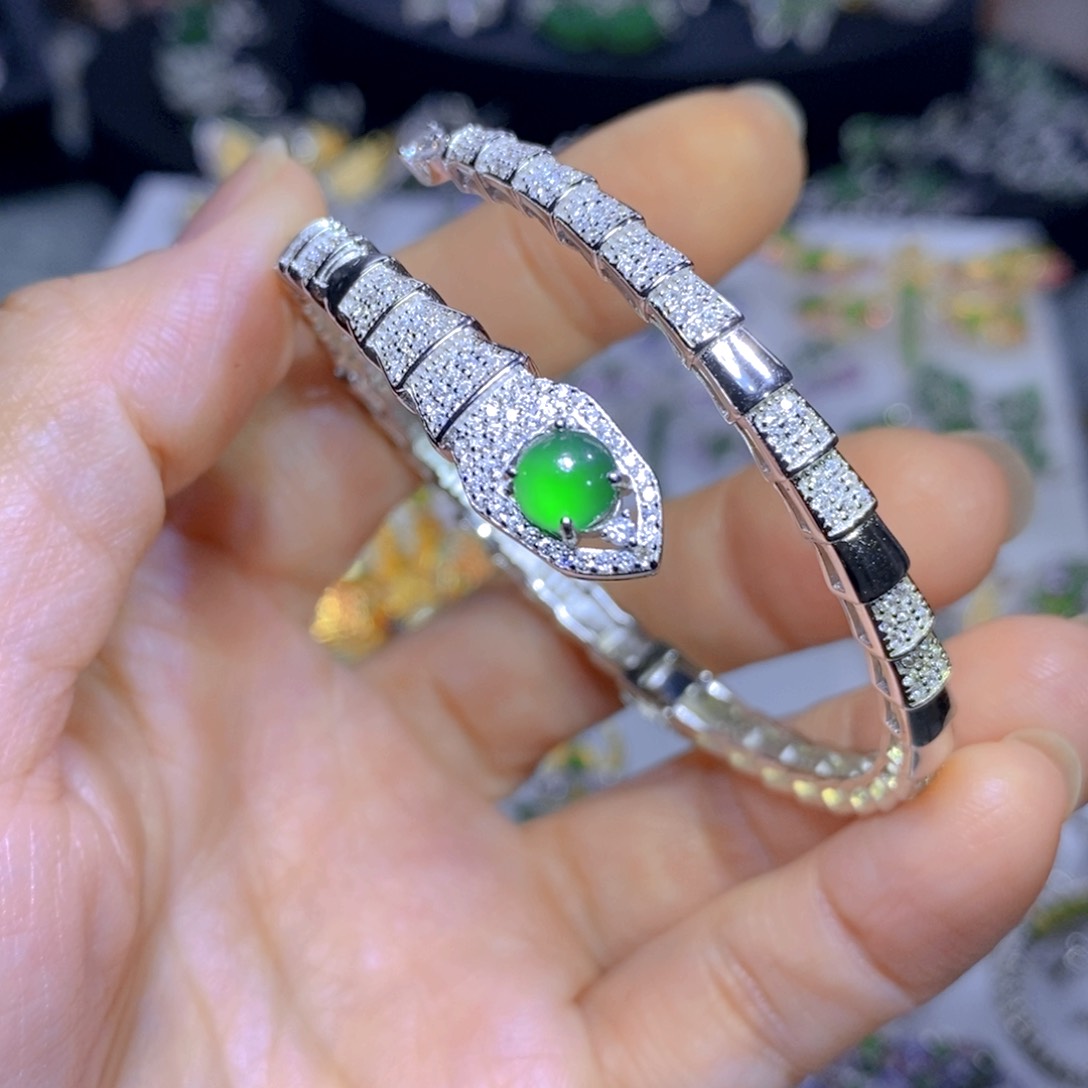 翡翠颈饰银S925镶嵌天然翡翠