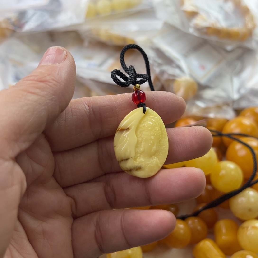 琥珀珠宝奇石未镶嵌
