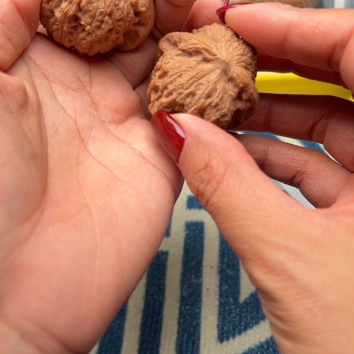 桃核吊坠文玩雪麒麟40