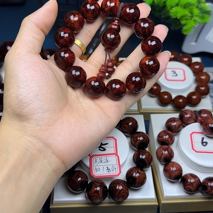 黄花梨/降香黄檀风**节