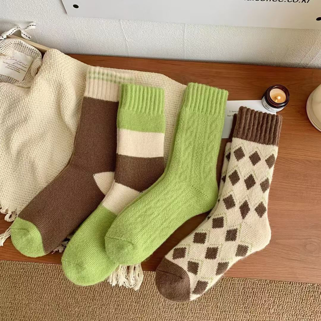 袜子女秋冬中筒加绒加厚保暖毛圈超厚抗寒冬地板袜【拍一发四】