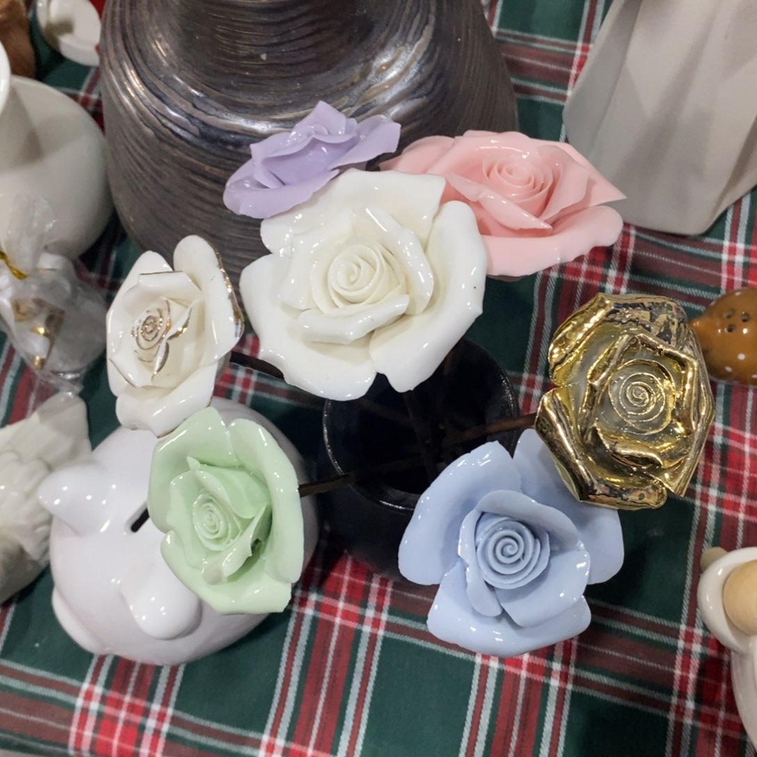 瓷片3朵玫瑰花全店9.9米包邮发货