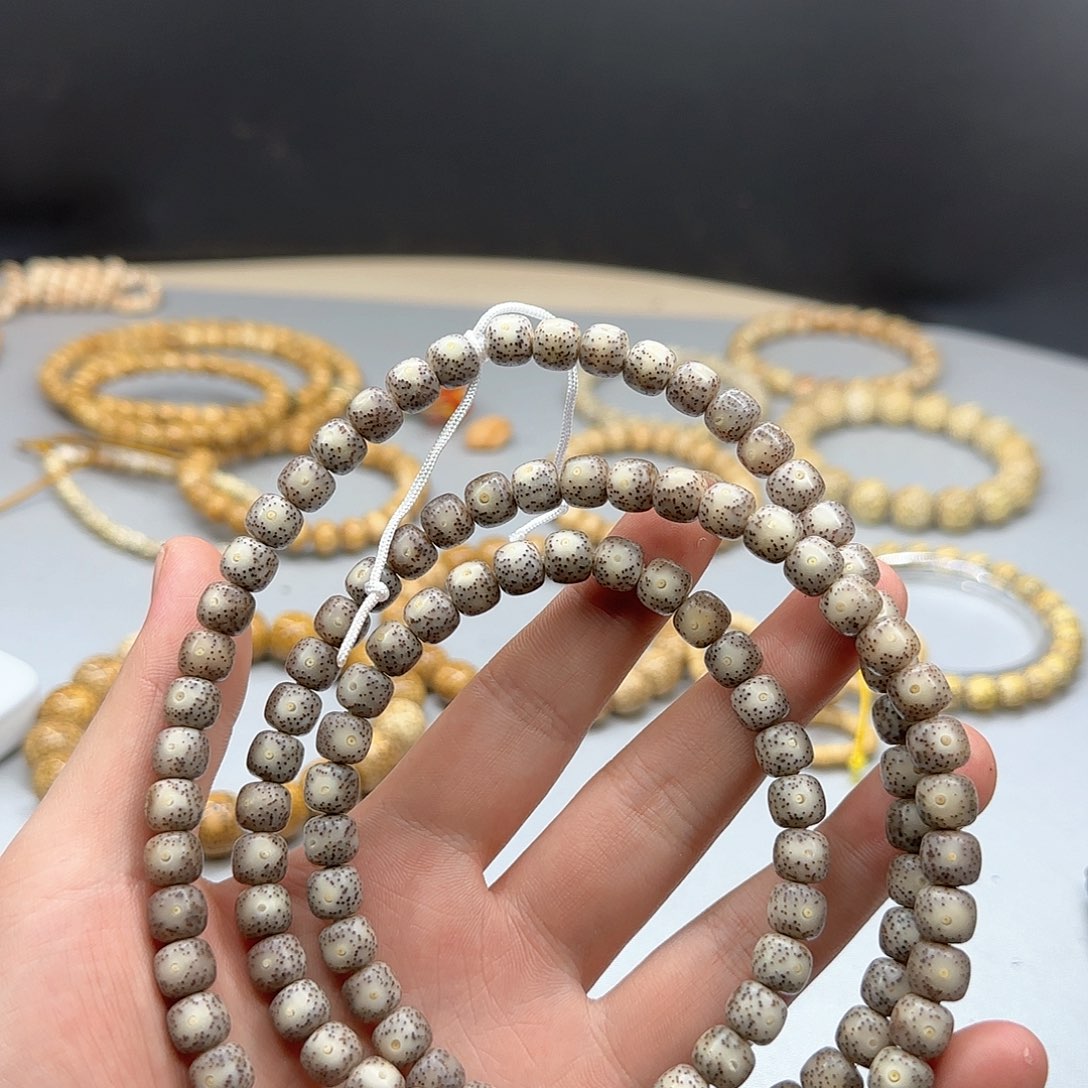 星月菩提吊坠W11。           