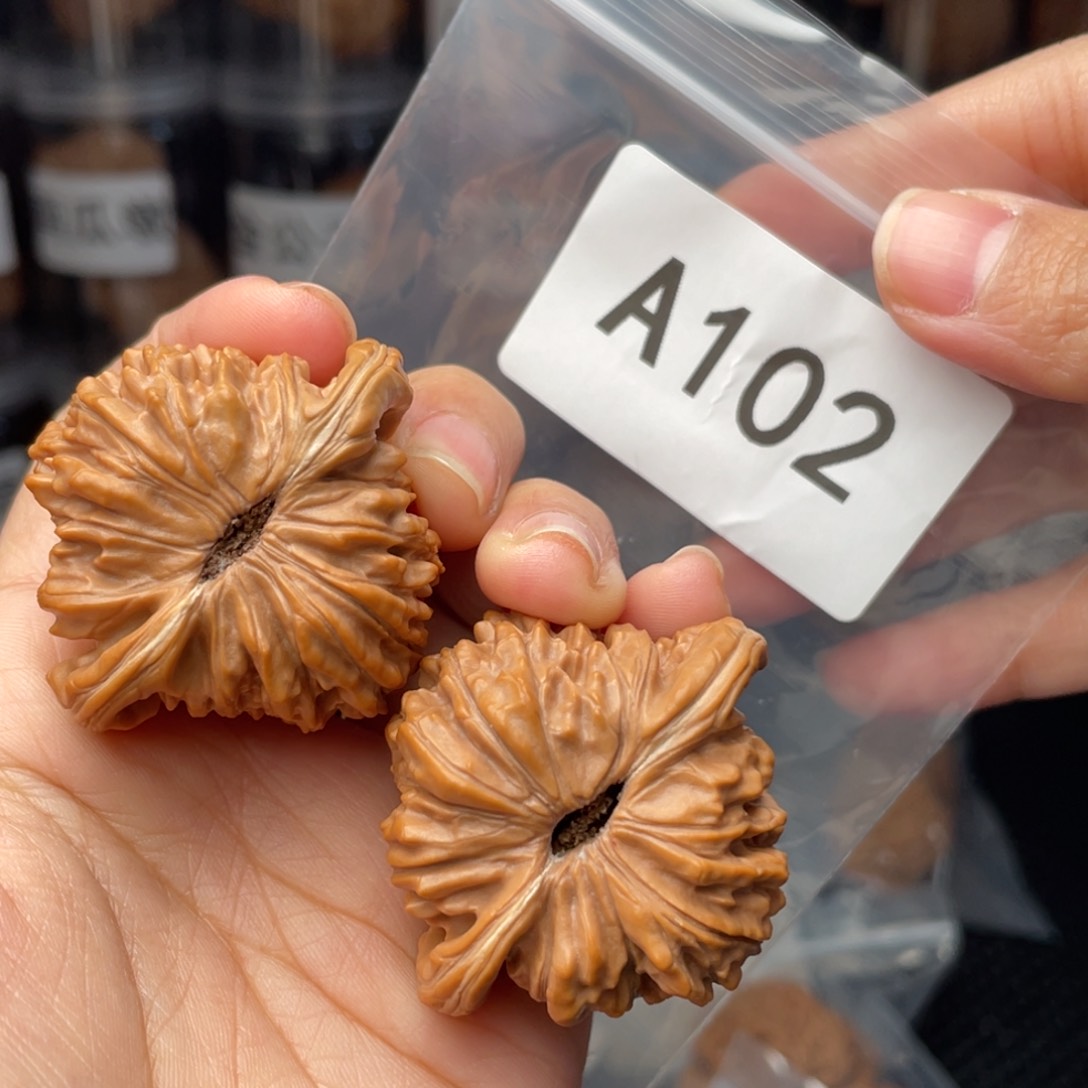 文玩核桃把件全品44蓟县楼