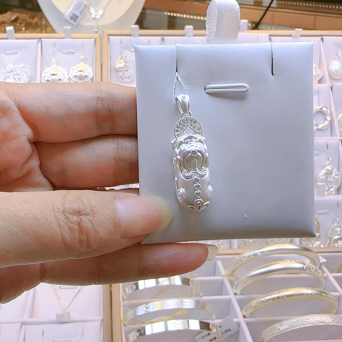 吊坠足银足银貔貅吊坠