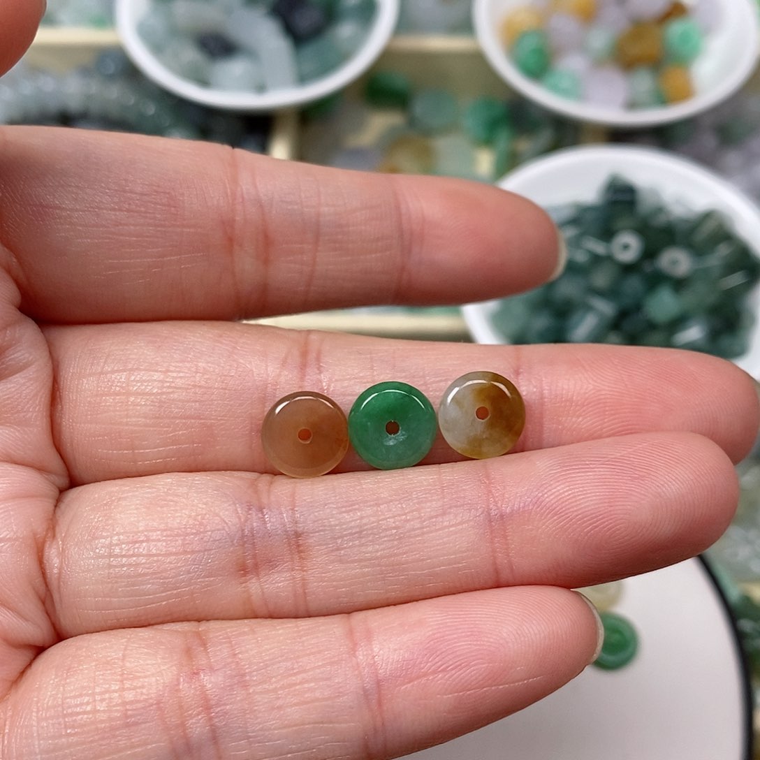 翡翠吊坠(不含链)未镶嵌紫*?