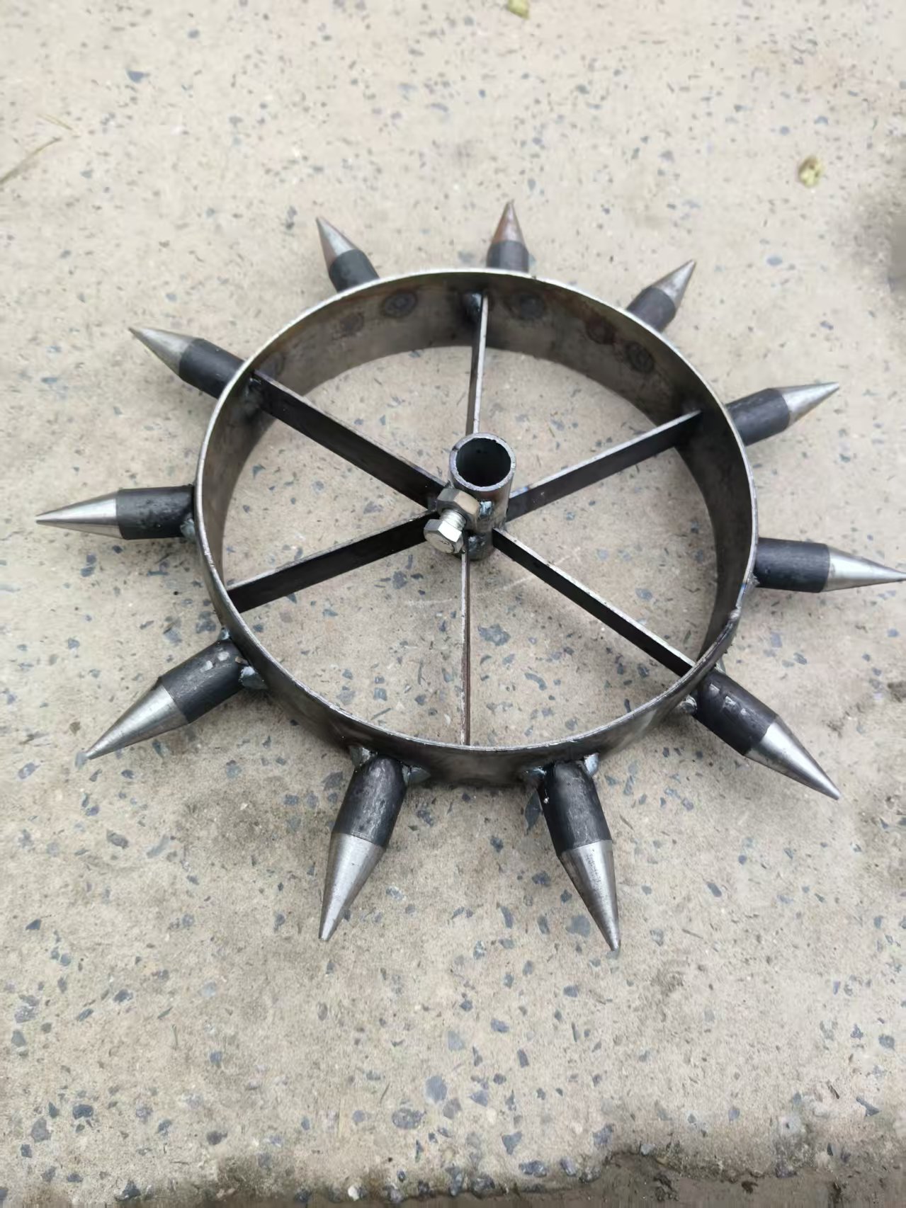 尖齿大蒜打眼轮精准打孔种植打眼神器