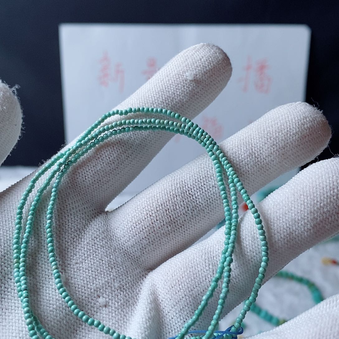 绿松石颈饰未镶嵌