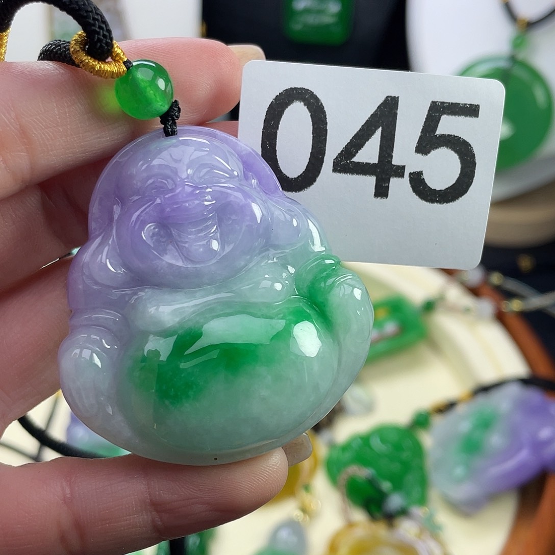 翡翠未镶嵌吊坠(赠链)