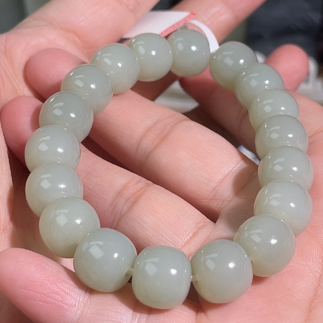 粪***手和田玉未镶嵌手串