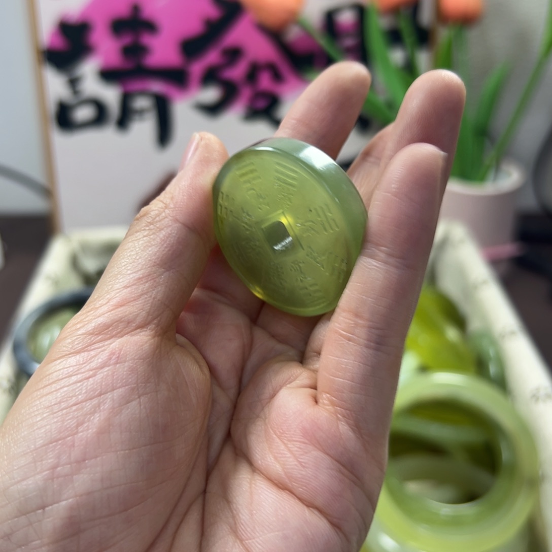 蛇纹石玉手镯未镶嵌40