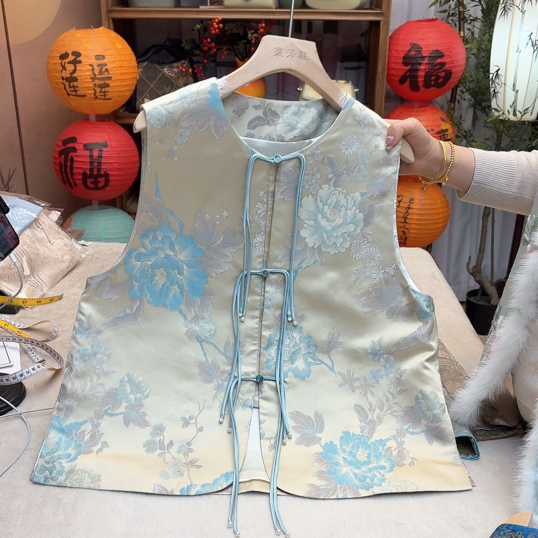 刺绣宋锦马甲四季款成衣胸围100