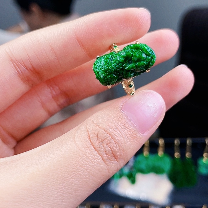 翡翠戒指银S925镶嵌饰品