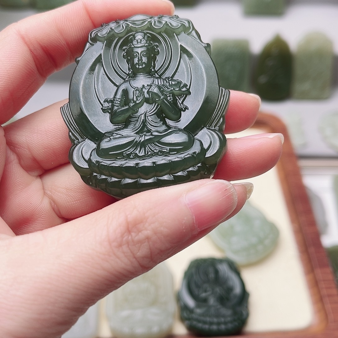 波***波和田玉未镶嵌颈饰