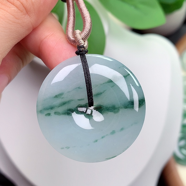 颈饰未镶嵌翡翠平安扣 35.5x5.7mm