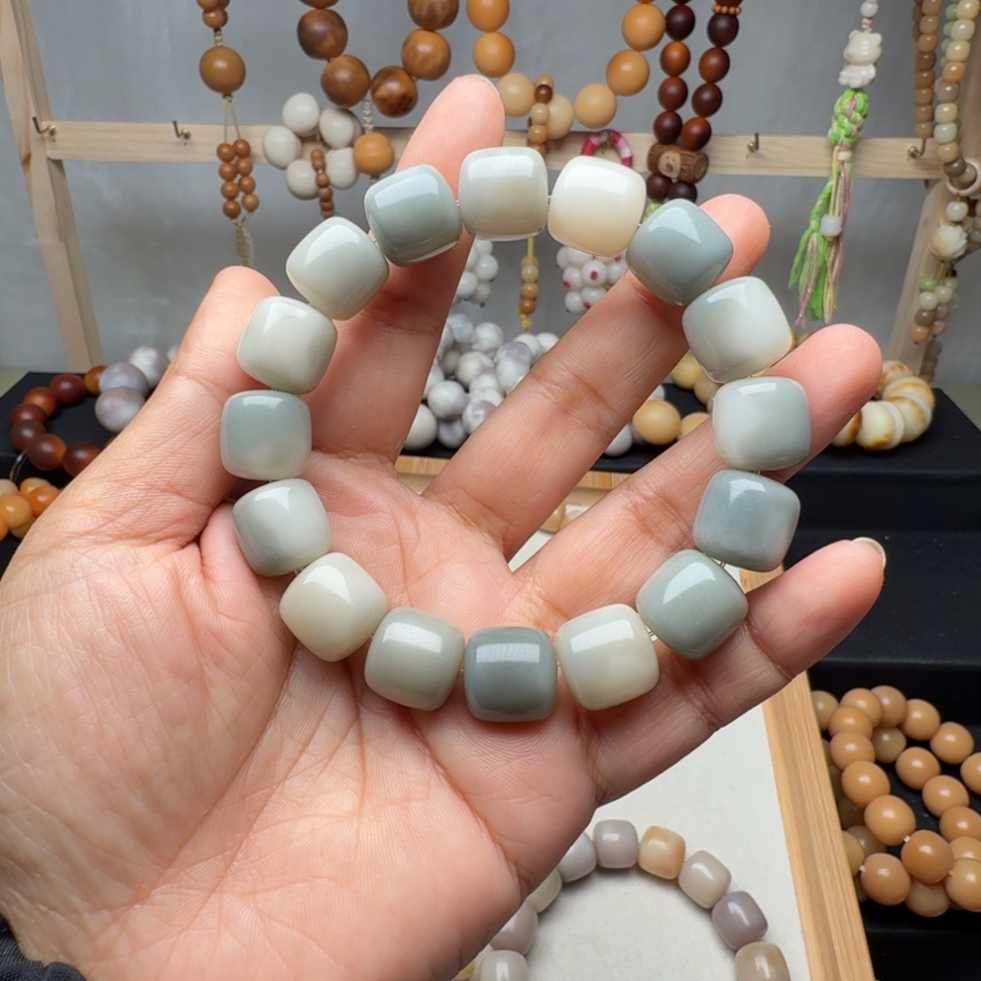 从***从手串菩提根/象牙果直桶