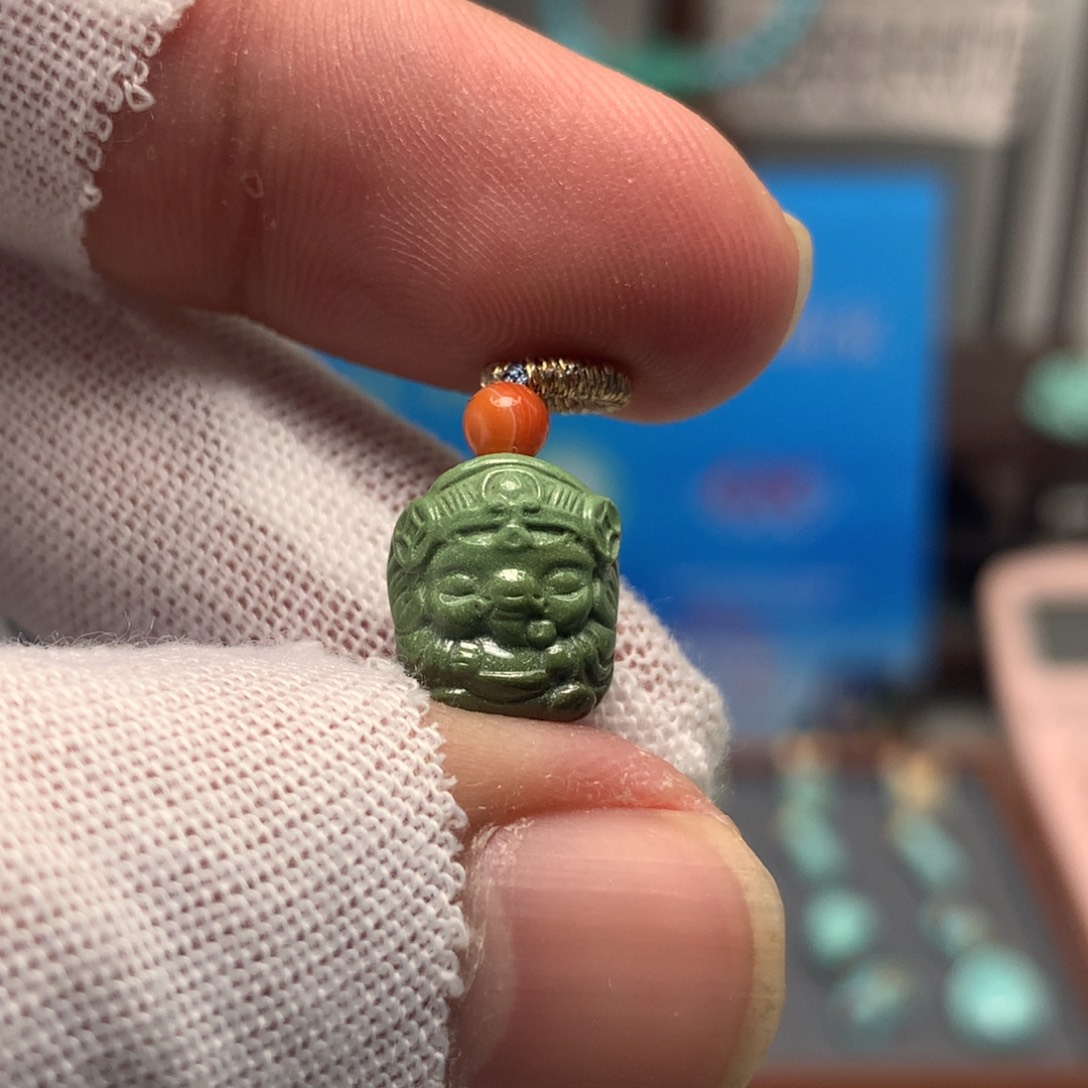 绿松石未镶嵌挂件