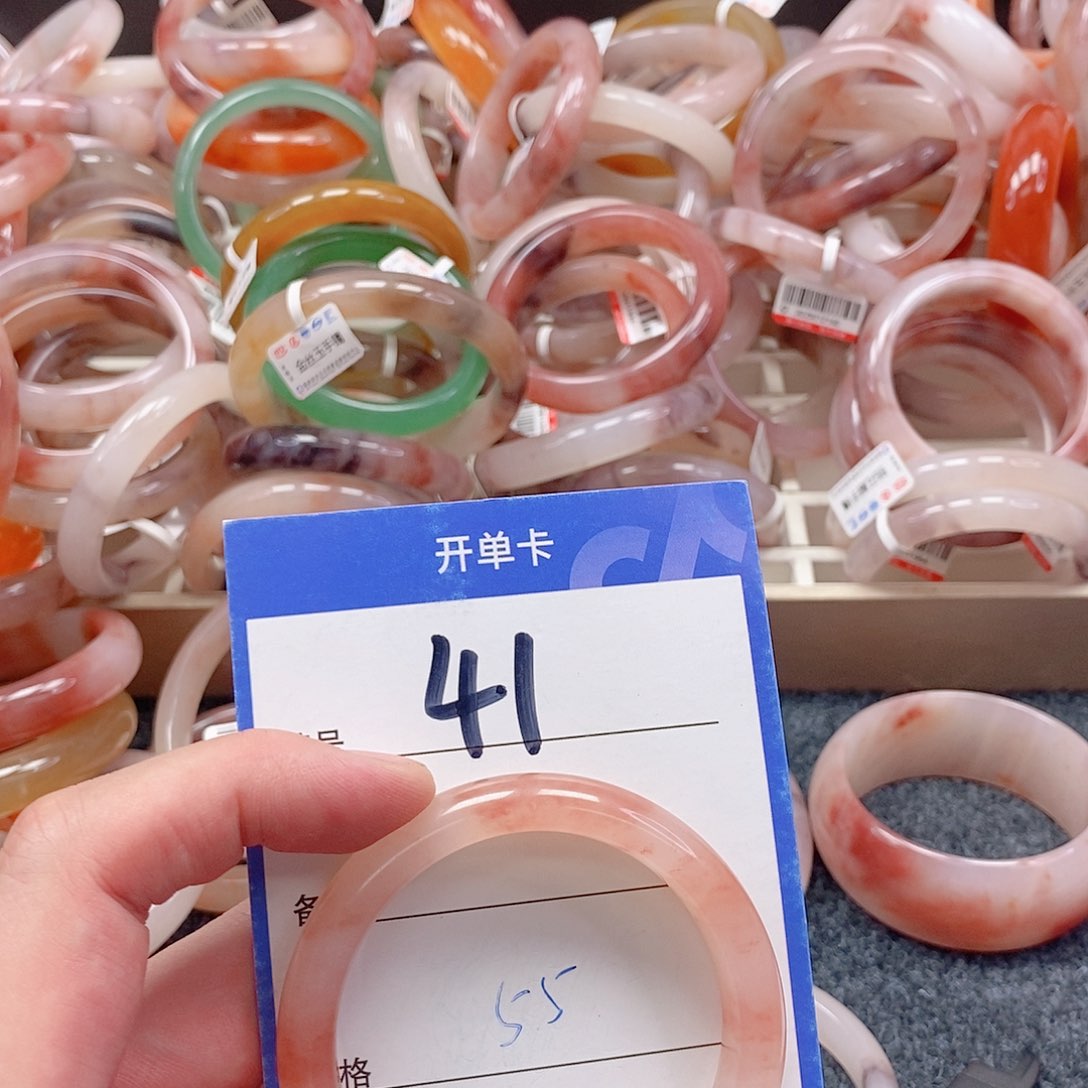 未镶嵌手镯石英质玉（金丝玉）