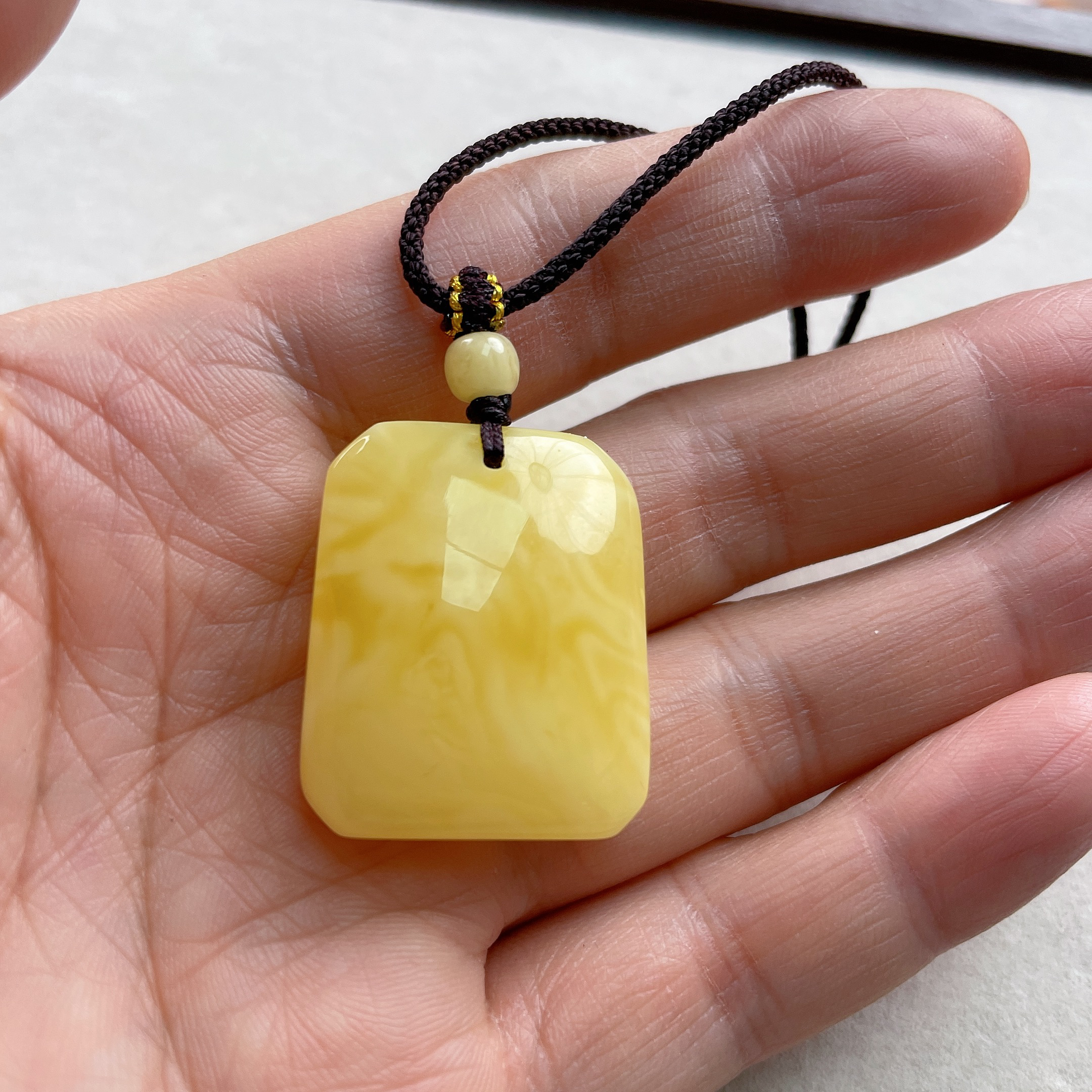 253-精品蜜蜡吊坠牌子