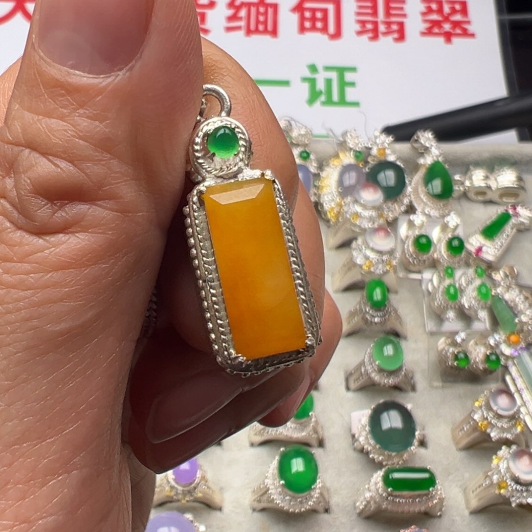 定制翡翠未镶嵌A货