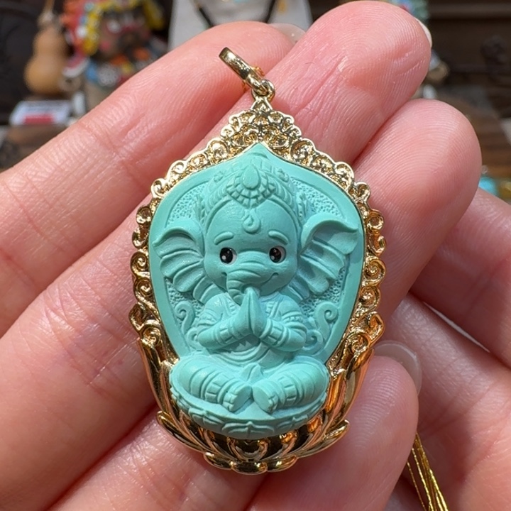 绿松石18K金镶嵌吊坠(不含链)象神