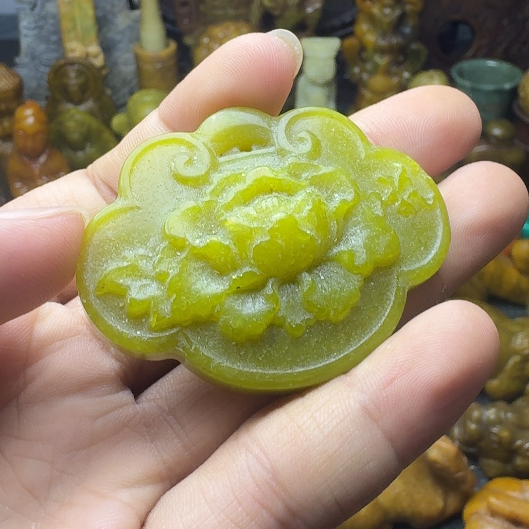 白玉菩提吊坠。。。