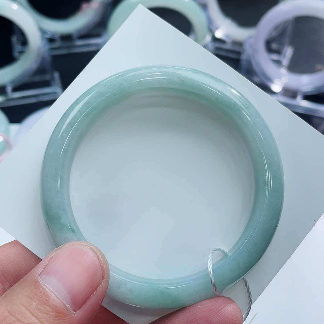 翡翠未镶嵌手镯566