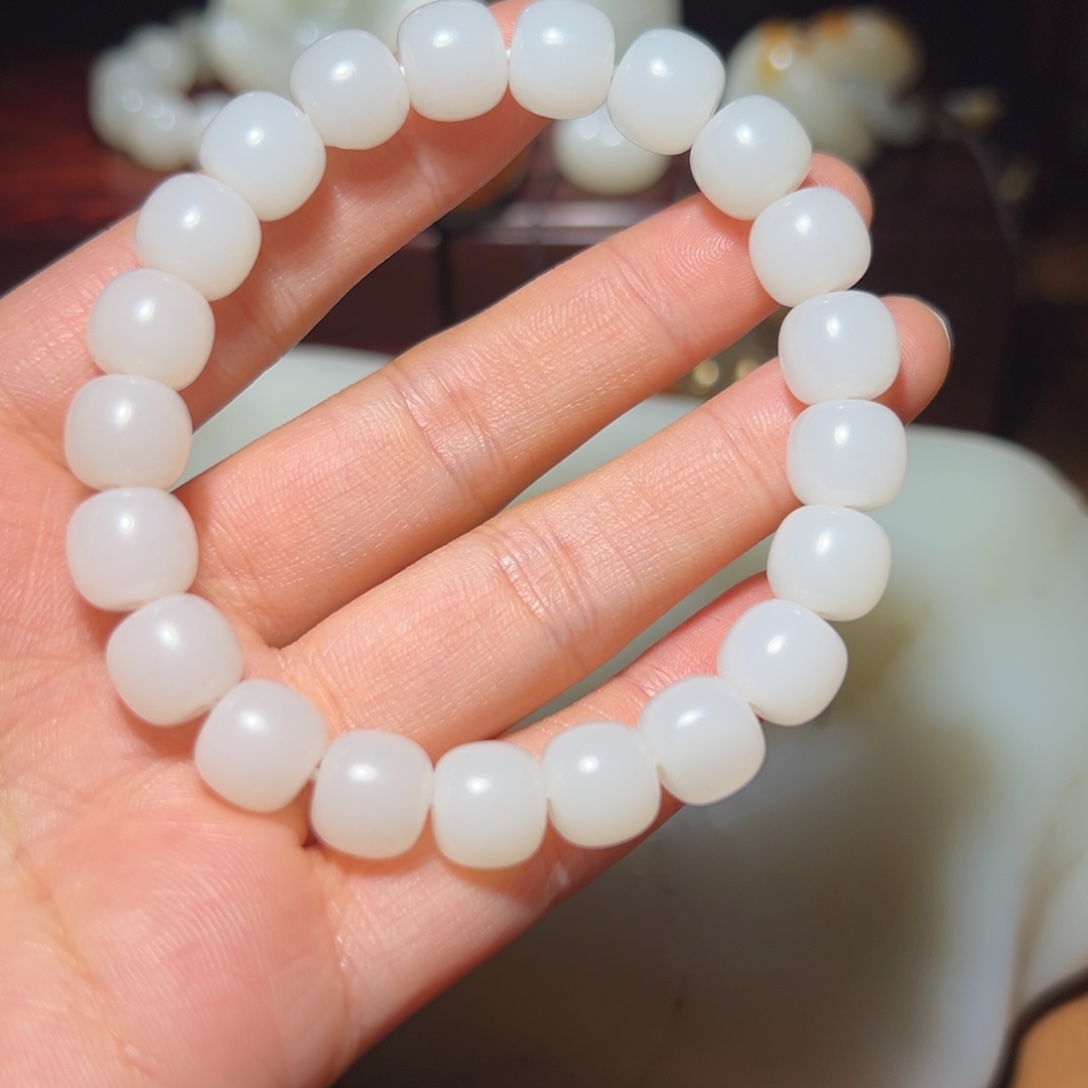 星***程和田玉未镶嵌吊坠(不含链)