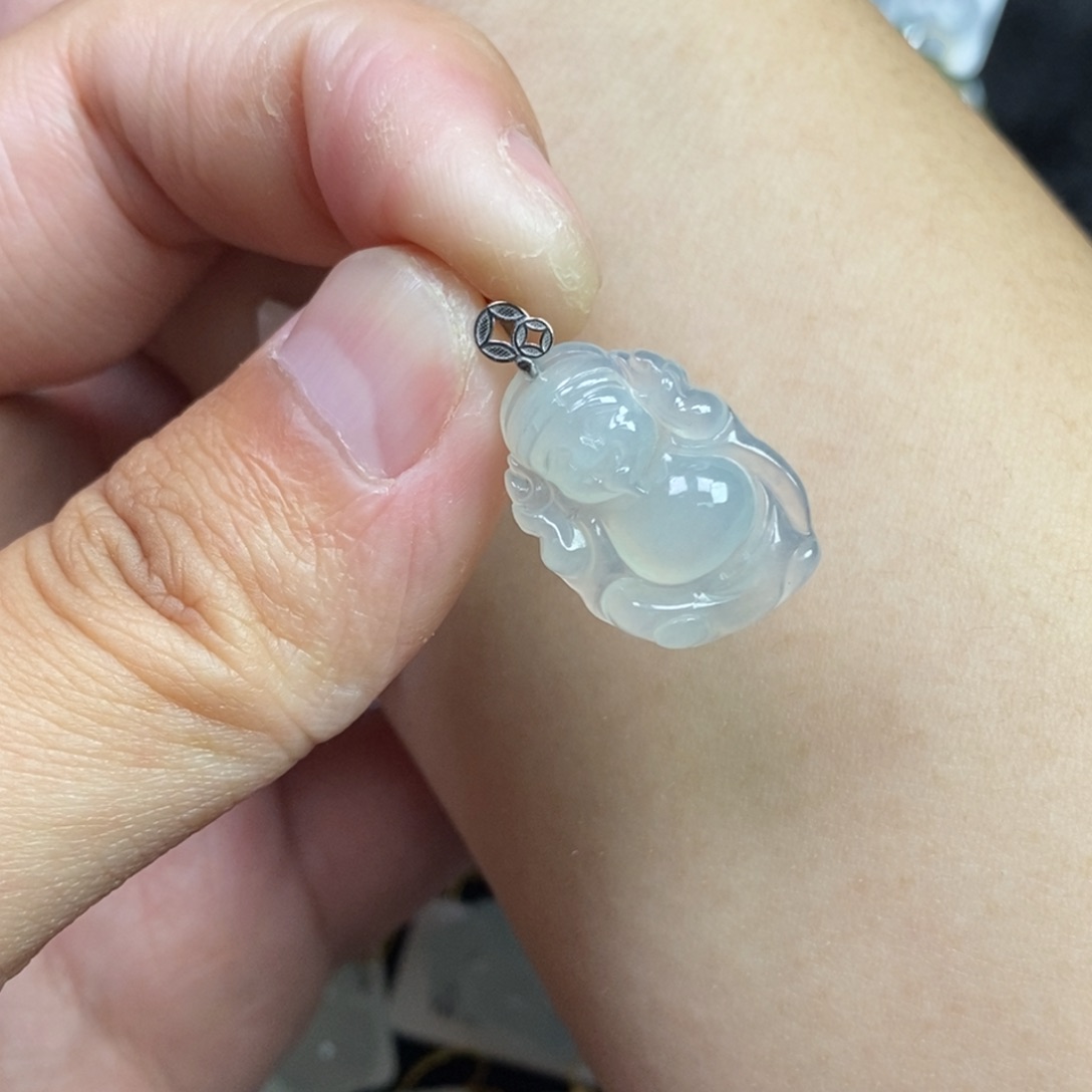 翡翠18K金镶嵌颈饰财神