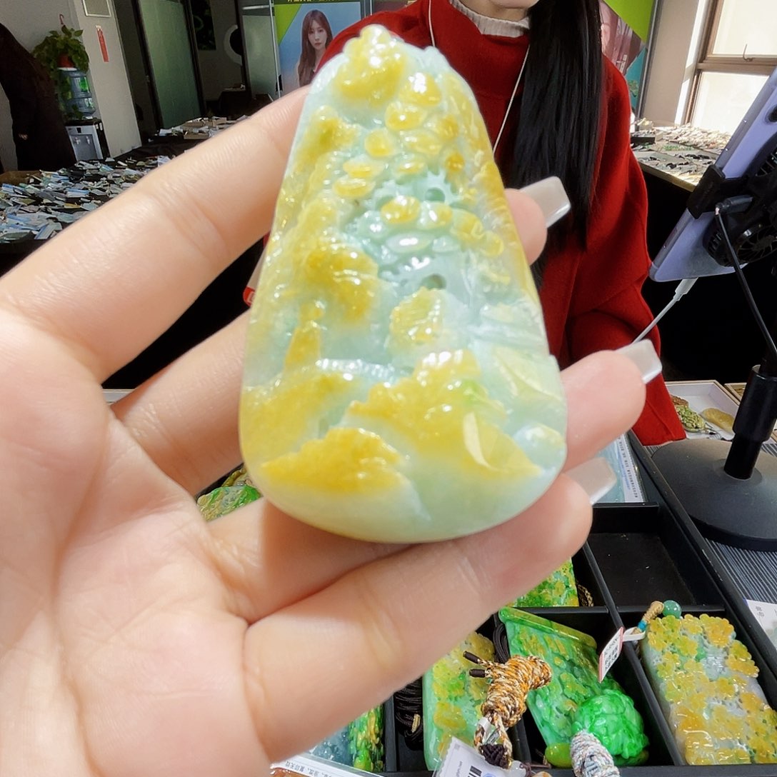 颈饰未镶嵌翡翠一