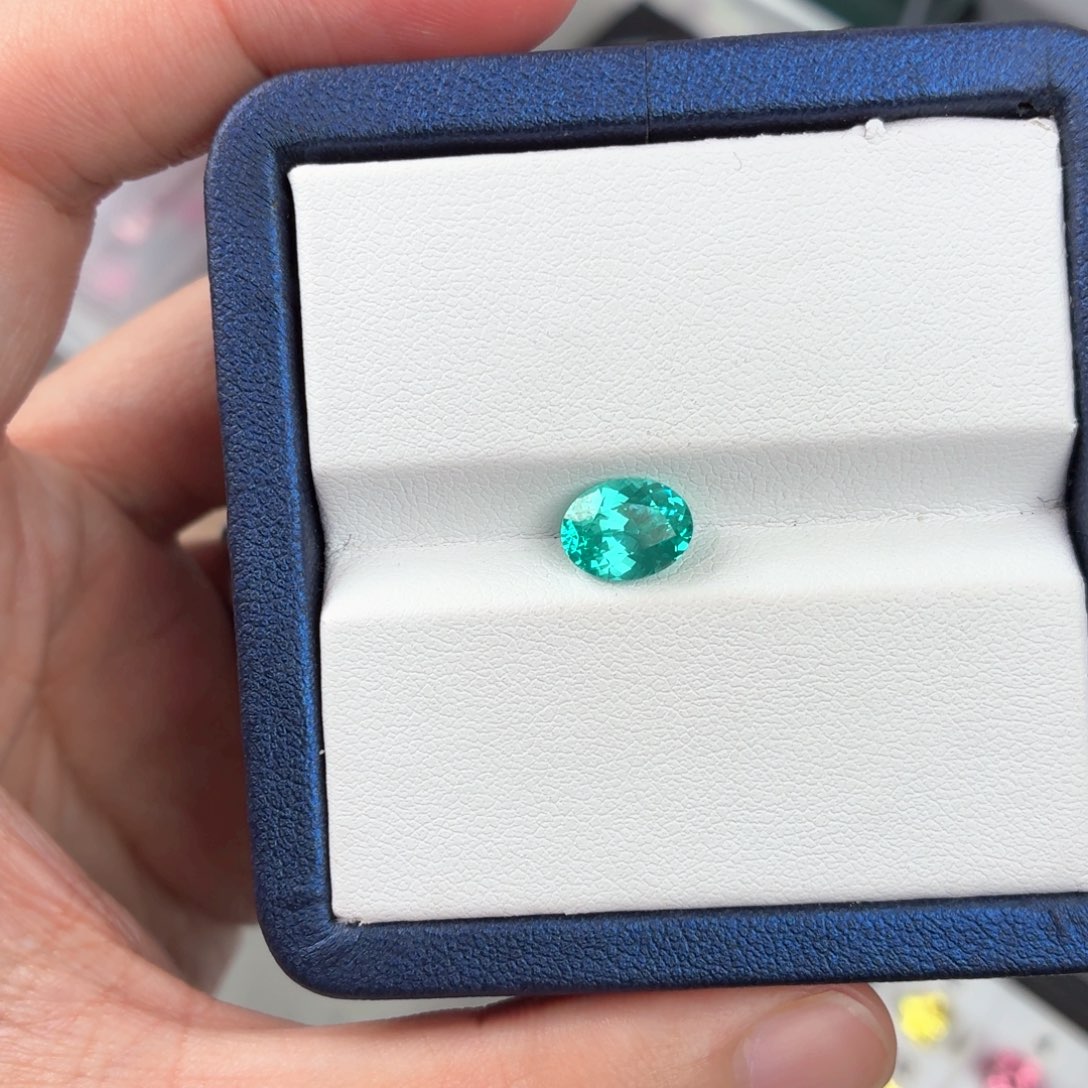 跑***跑人造钇铝榴石裸石2.91ct