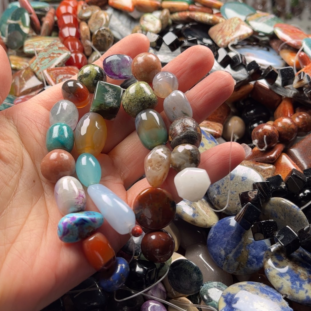 石英质玉珠宝奇石未镶嵌图