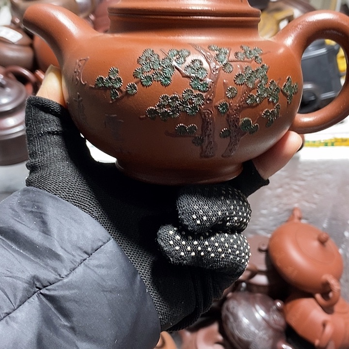 紫砂茶壶微瑕微笑