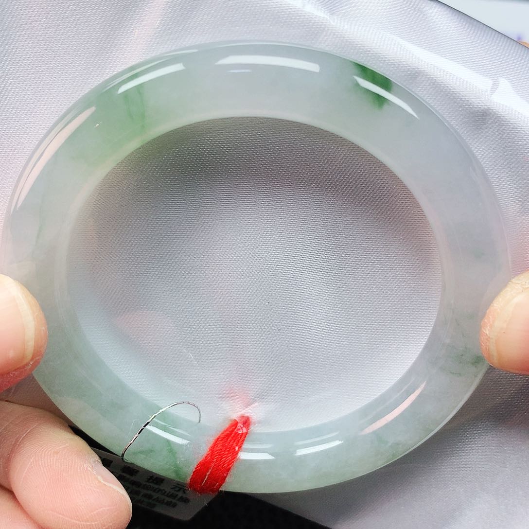 翡翠手镯未镶嵌51圈