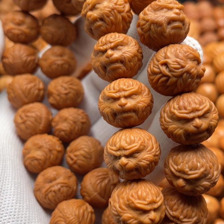 猴头核桃吊坠茗**雨斗战胜佛