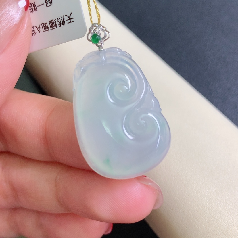 【闪购商品】翡翠颈饰18K金镶嵌如意