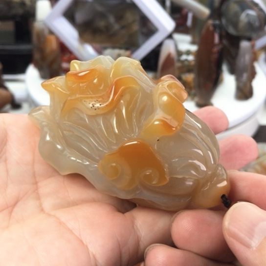 玛瑙/玉髓手把件未镶嵌