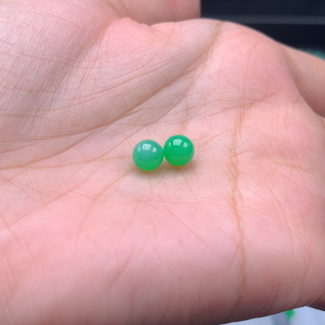 翡翠手链未镶嵌卡