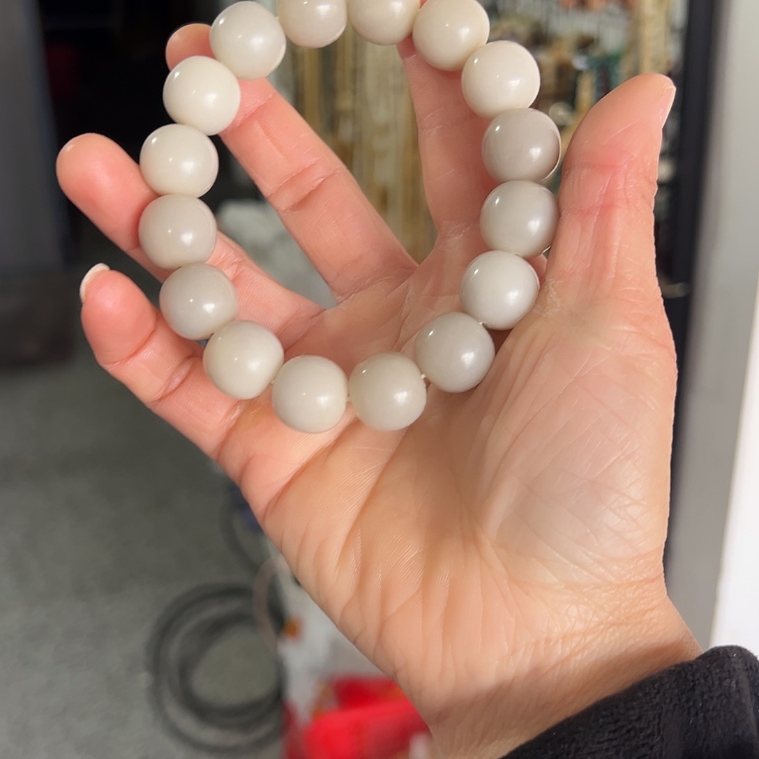 白玉菩提吊坠14×15干磨