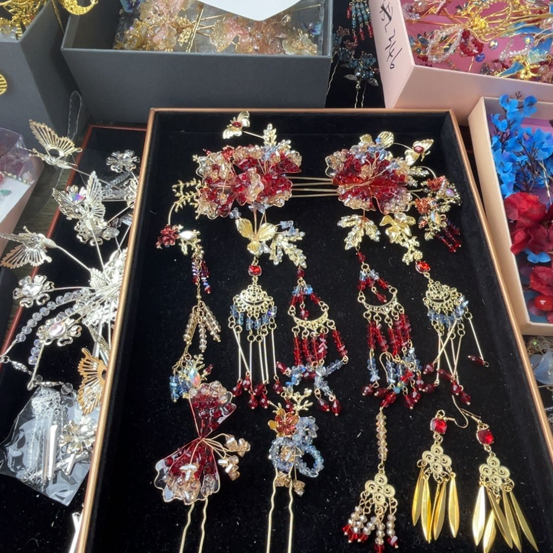 混合材质新娘头饰