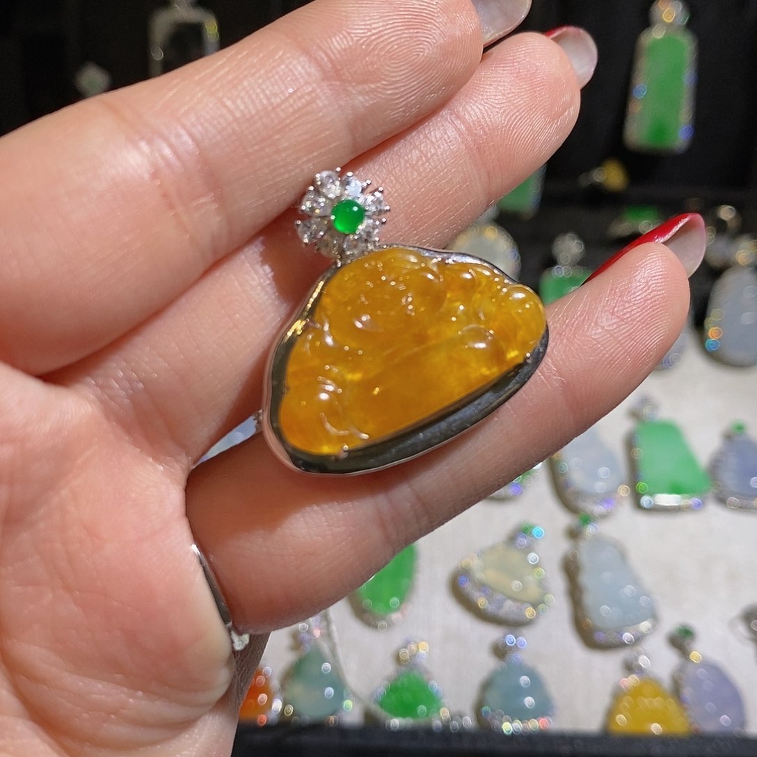 翡翠颈饰银S925镶嵌天然翡翠