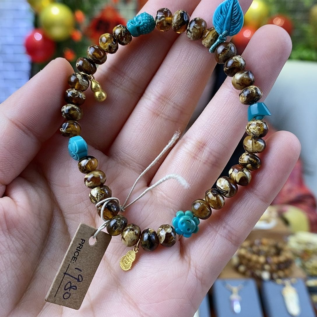 蜜蜡裸石未镶嵌抚顺手串