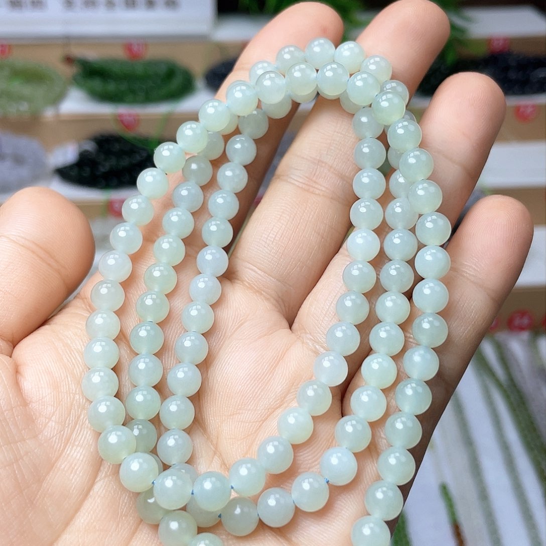 和田玉颈饰未镶嵌