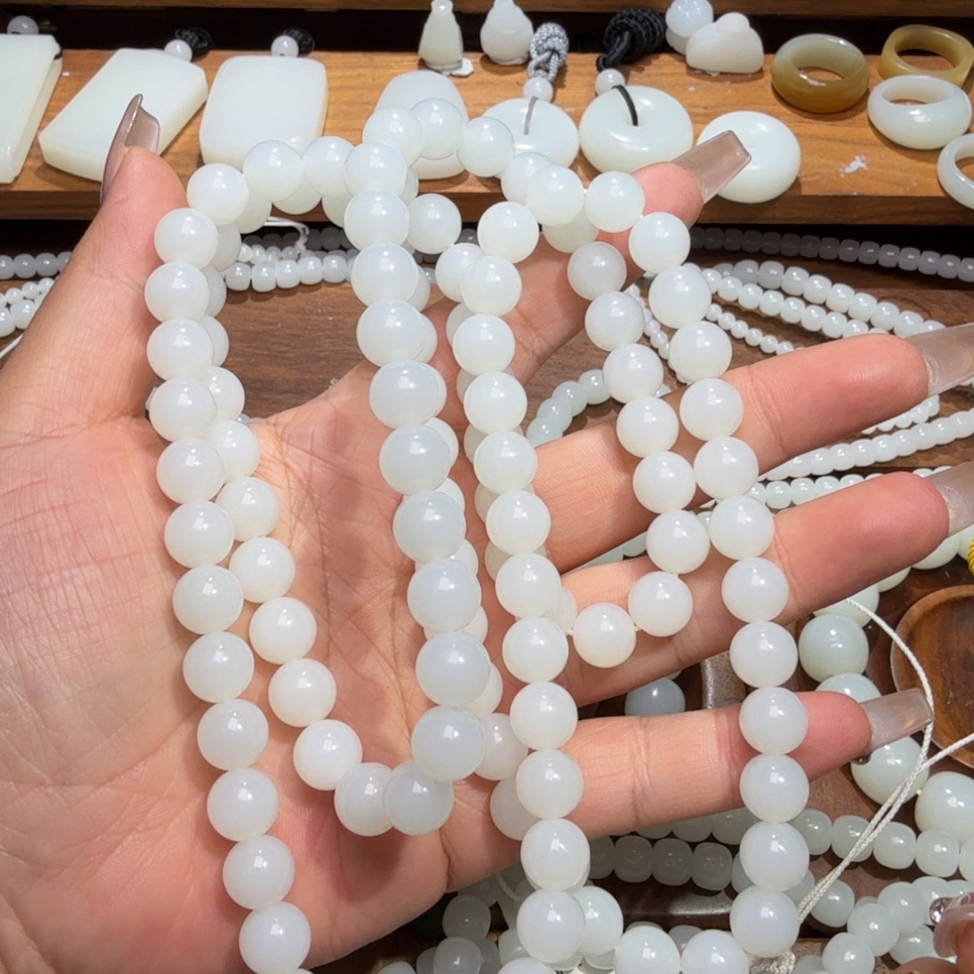 老***哥和田玉未镶嵌颈饰