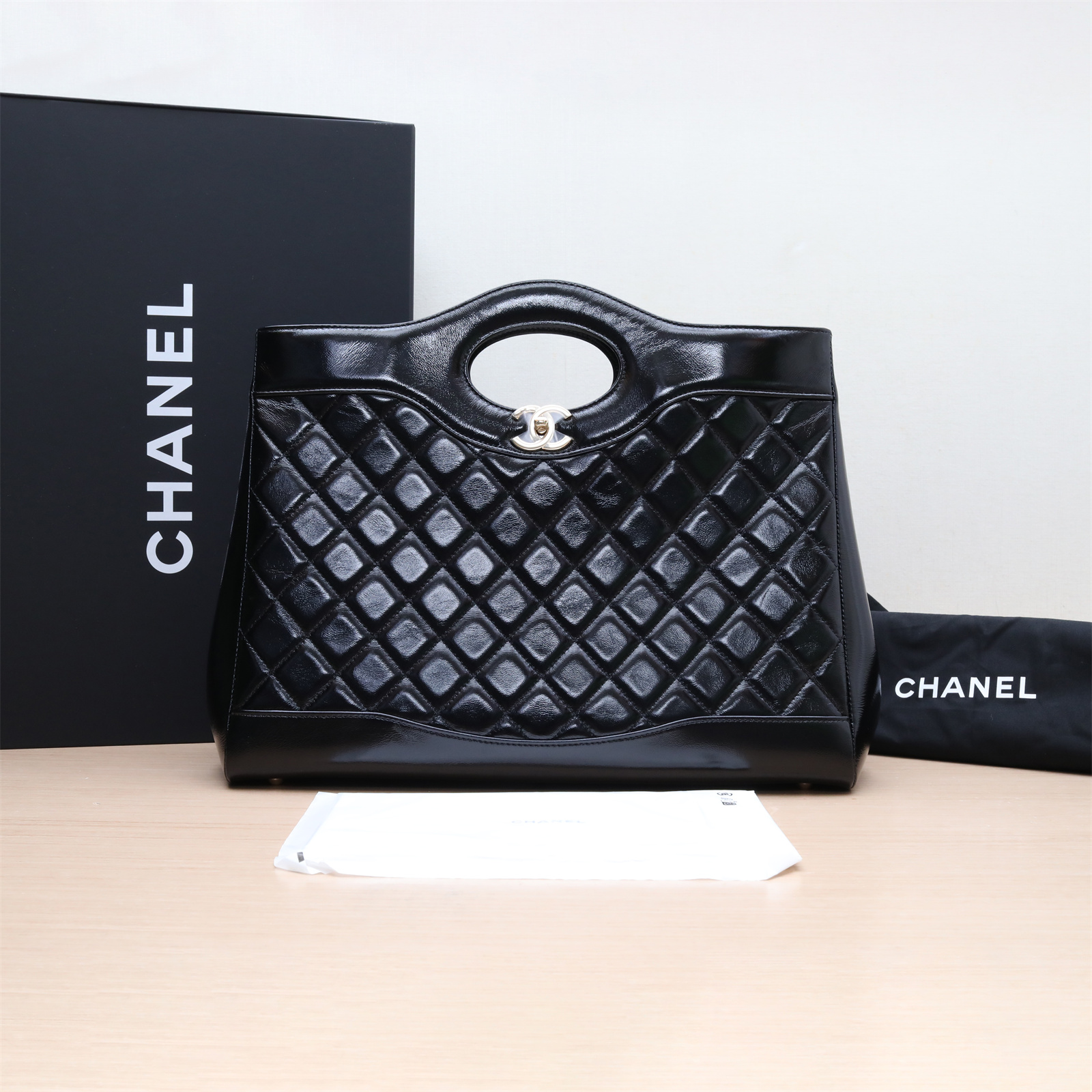 全新未使用 Chanel/香奈儿 小花6欢 24SS 31Bag大号横版 39cm黑色