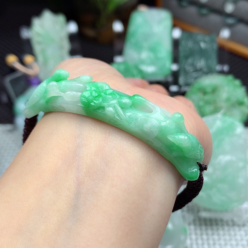 【闪购商品】翡翠颈饰未镶嵌翡翠手牌