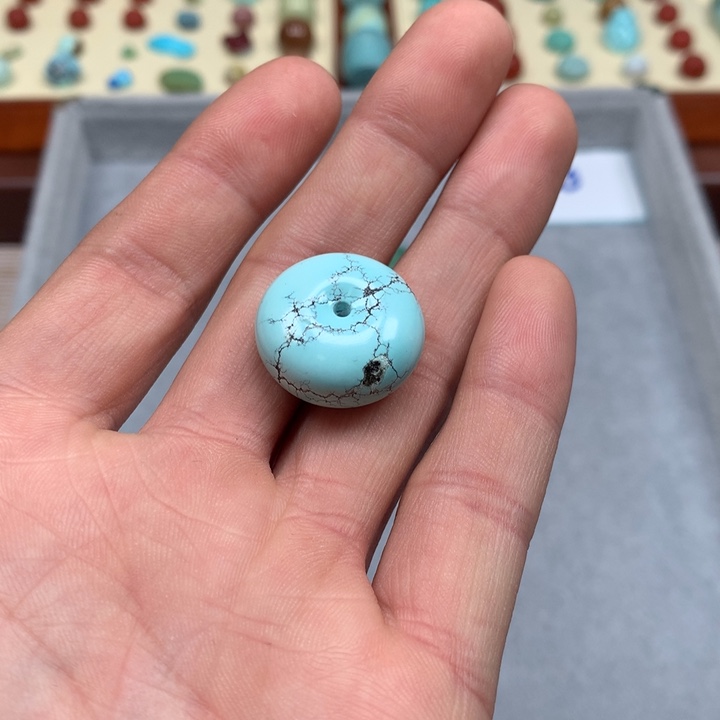 绿松石配饰未镶嵌